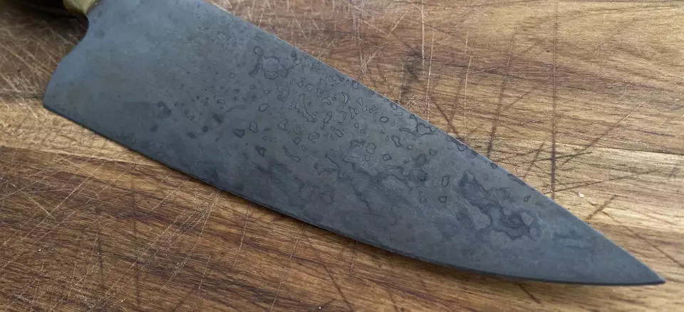 patina on carbon steel knife
