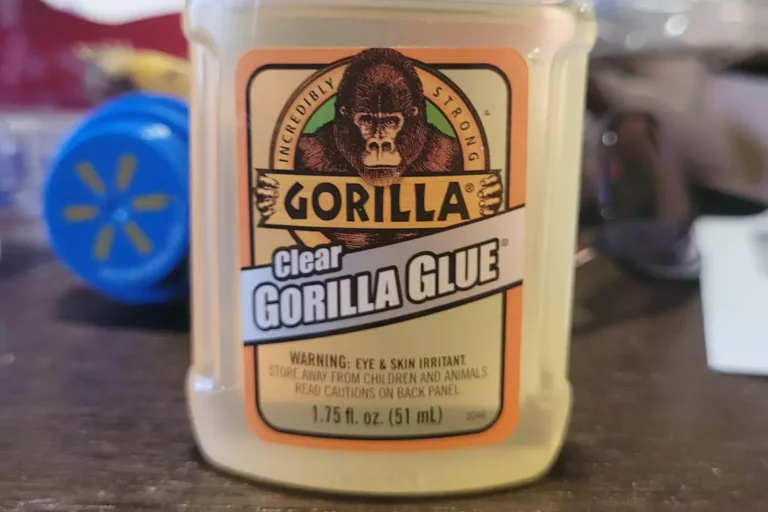 How to Remove Gorilla Glue From Plastic